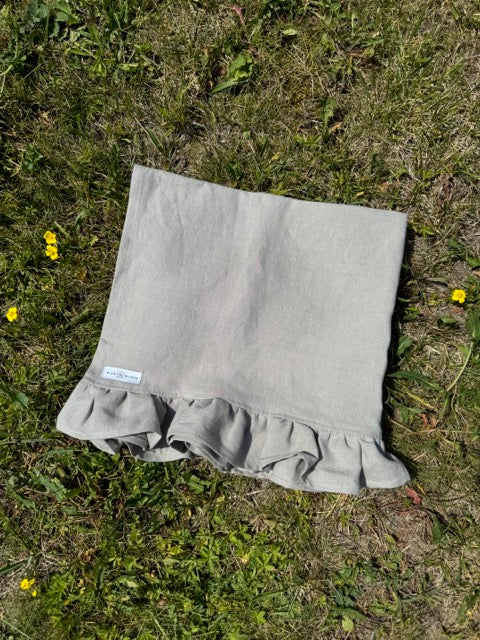 Szybkoschnący ręczniczek lniany mini z falbanką beżowy